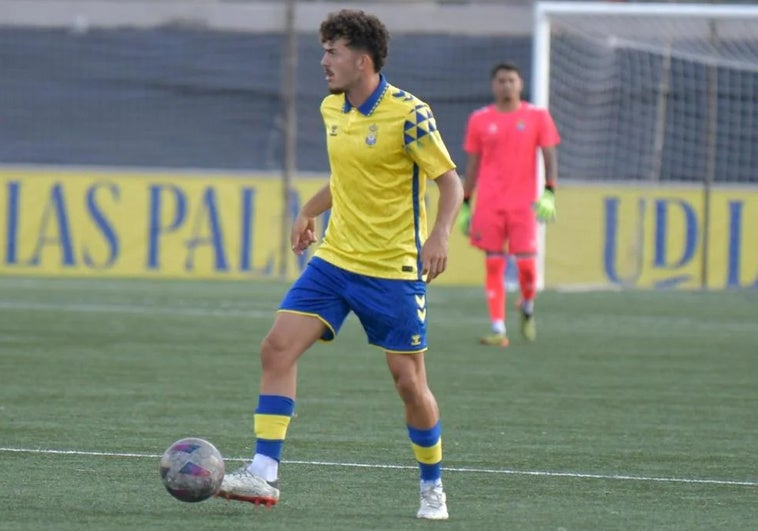 Un jugador de 23 años de Las Palmas C, en coma inducido tras ser atropellado por un coche