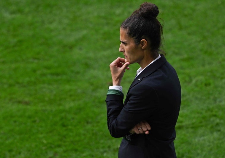 Montse, más sola que la una; se abre el baile de nombres