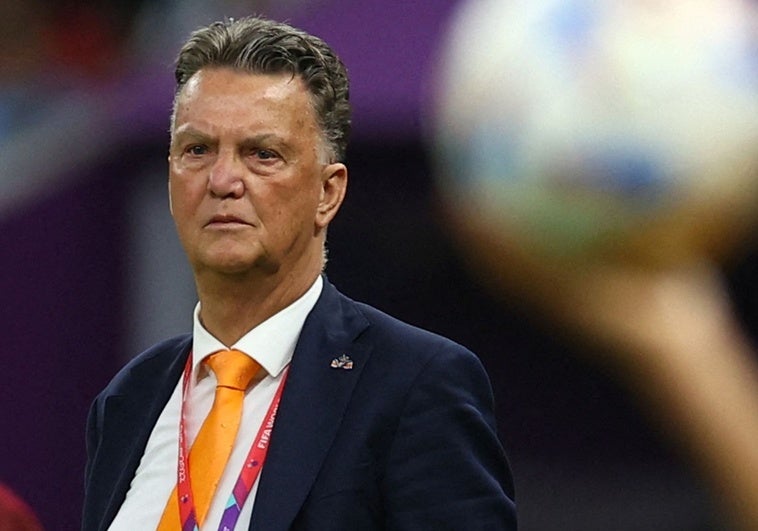 Louis Van Gaal firma su mejor victoria: el técnico neerlandés  deja atrás el cáncer