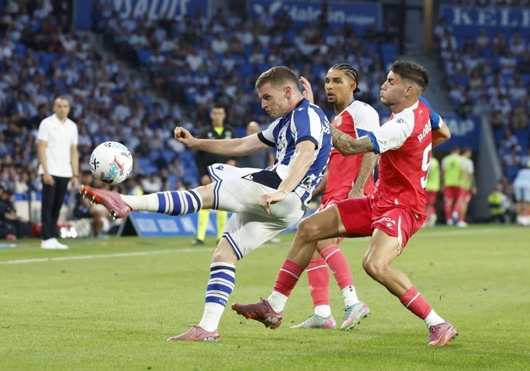 El Espanyol suda sangre para impedir la remontada total de la Real Sociedad