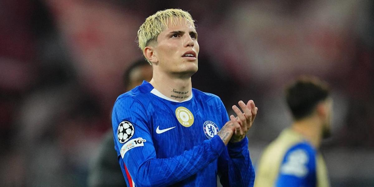 Garnacho, criticado por su arrogancia: "Alguien tiene que bajarle los humos"