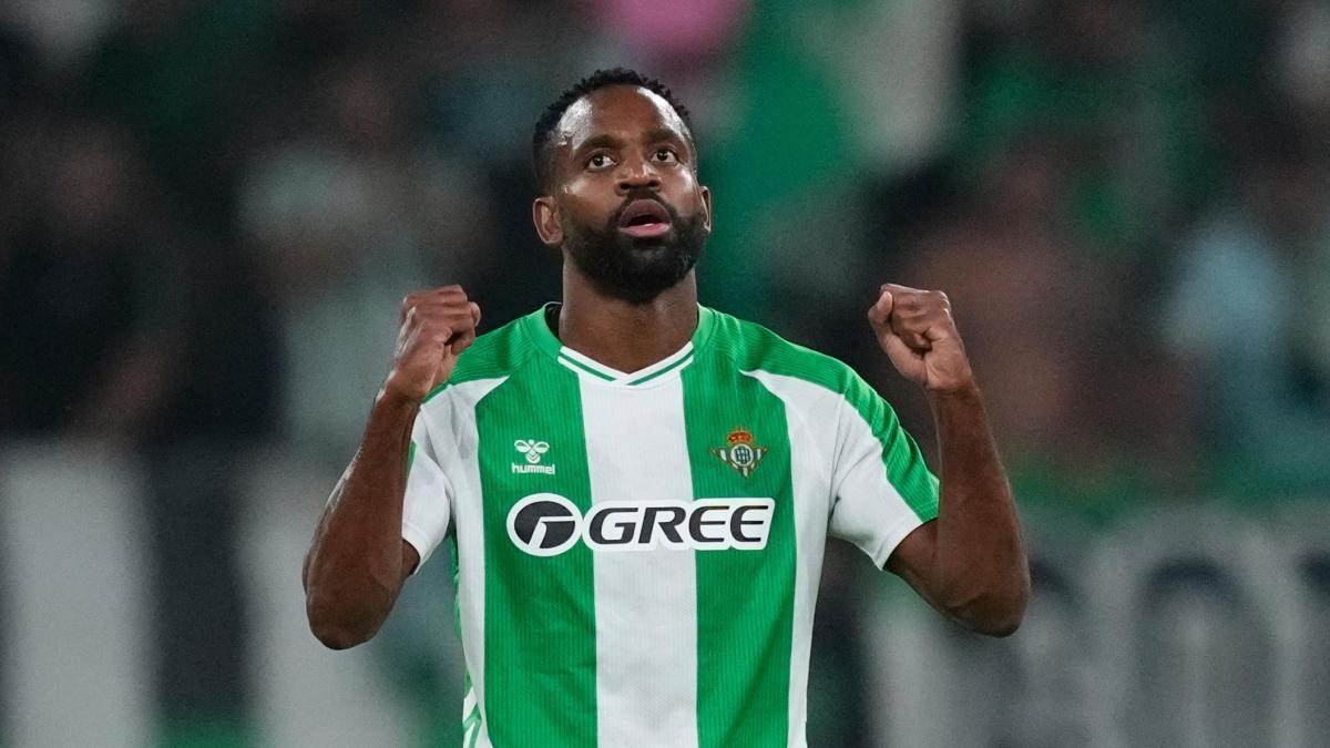 Bakambu, citado por la RD Congo para la repesca africana