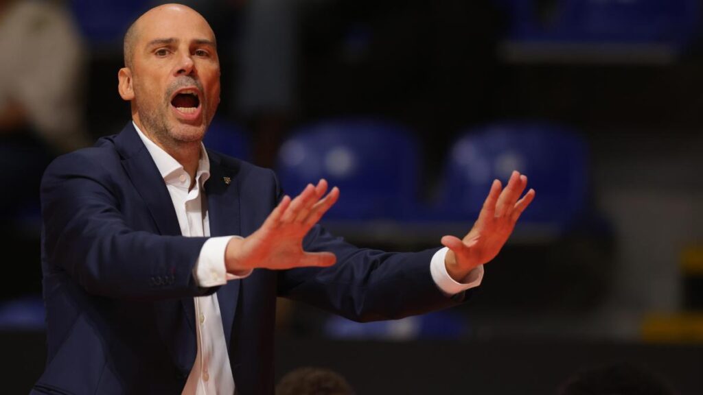 Peñarroya, preocupado por las lesiones