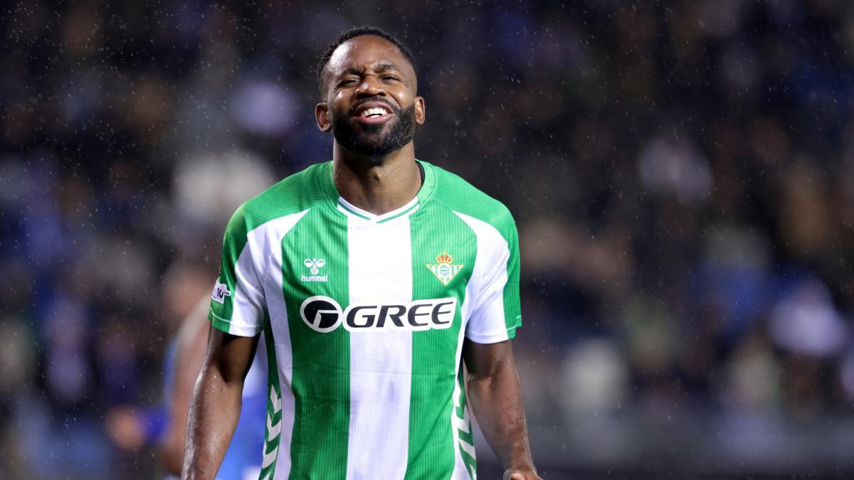 El Betis se vuelve de Genk con un triste empate, y gracias