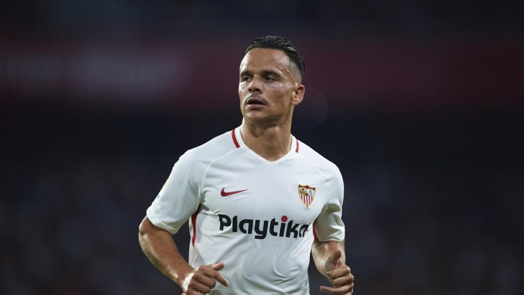 Roque Mesa carga contra el Sevilla y contra Monchi