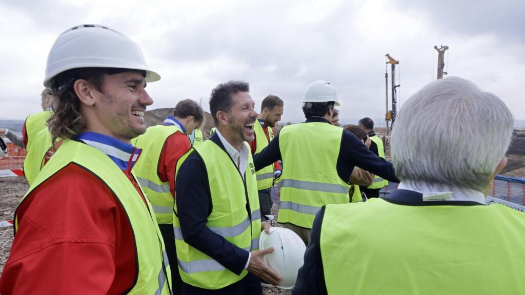 Visita del Atlético a su futura Ciudad del Deporte
