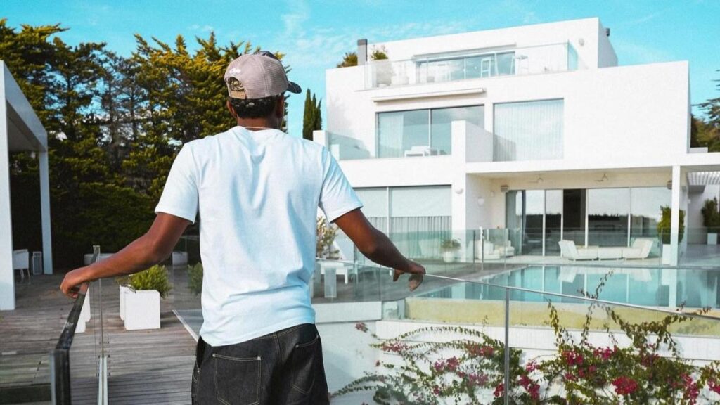 Lamine Yamal 'presume' de su nueva casa, el antiguo hogar de Piqué y Shakira