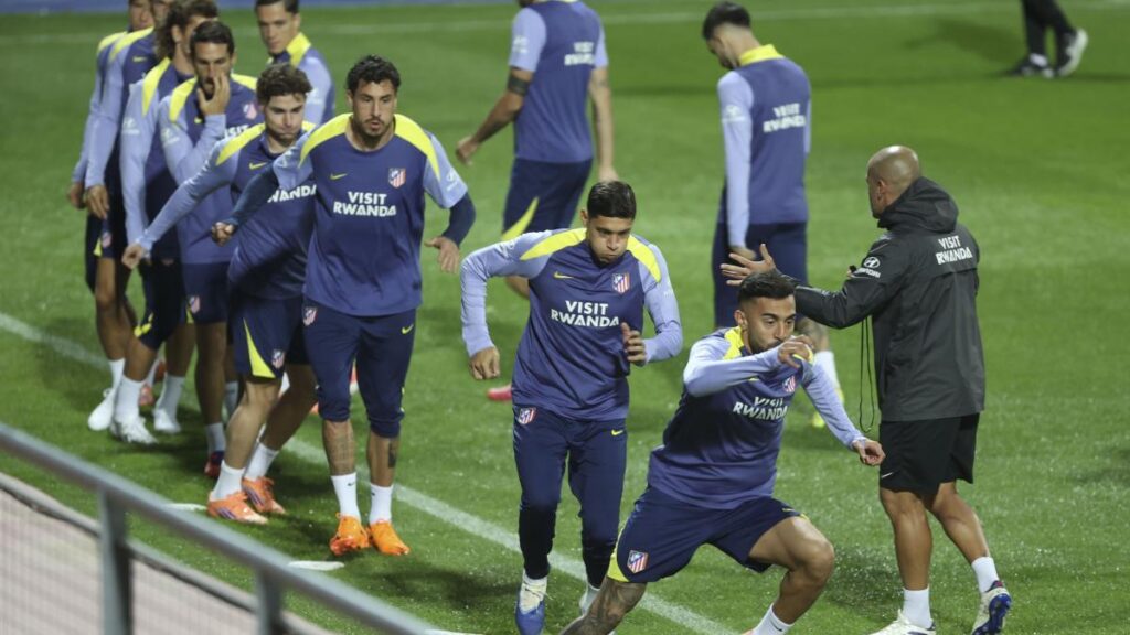 Dos bajas en la convocatoria del Atlético para enfrentarse al Sevilla