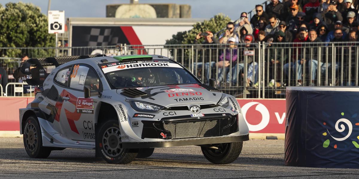 Evans defiende el liderato en Japón ante Ogier y Rovanperä