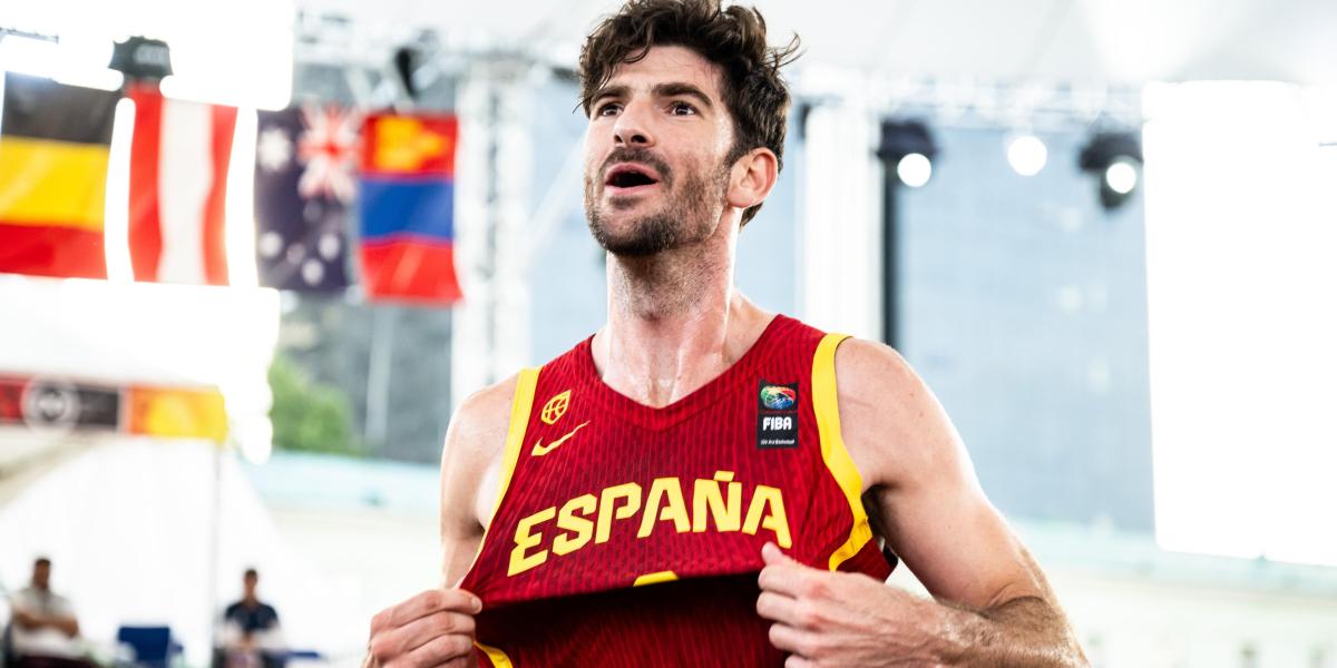 La iniciativa de Carlos Martínez, campeón del mundo 3x3, contagia al mundo entero: "Ahí me rompí"