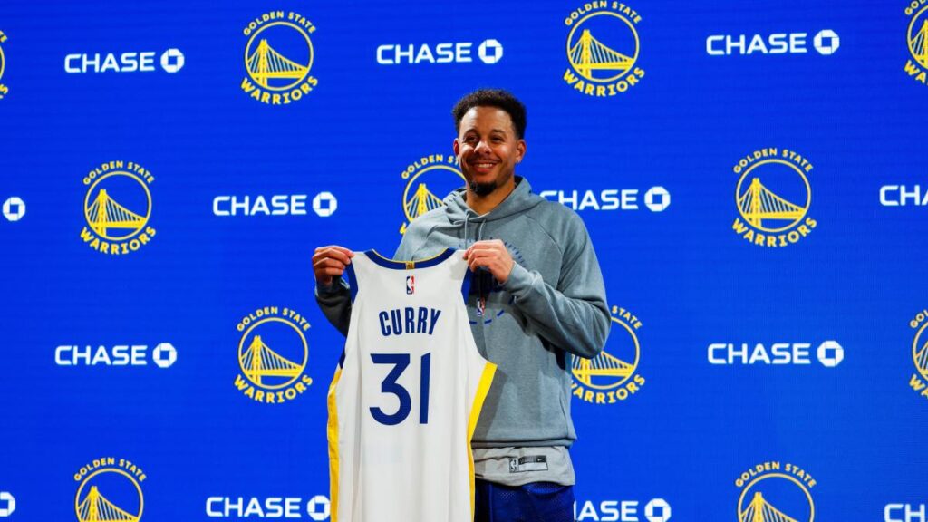 Los Warriors vuelven a reunir a los hermanos Curry... tres semanas después de despedir a Seth