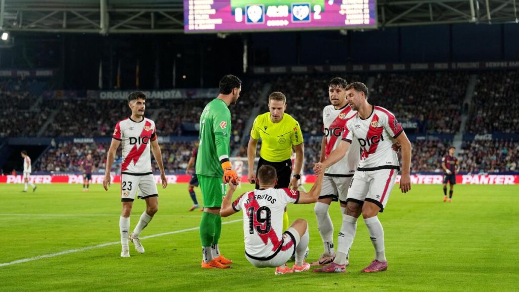 Un árbitro debutante en Primera para el Barça-Elche