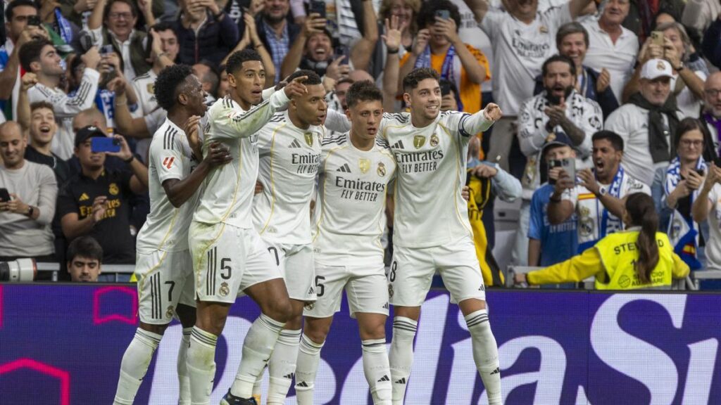 Mbappé adelanta al Madrid con un penalti muy tibio