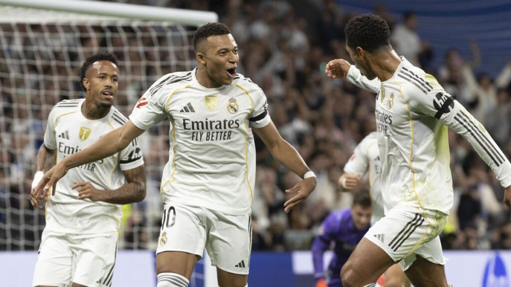 El Real Madrid arrasa al Valencia en el Bernabeu