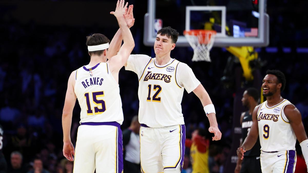 "¿Quién es ese número 12?": el suplente que ya regala victorias a los Lakers