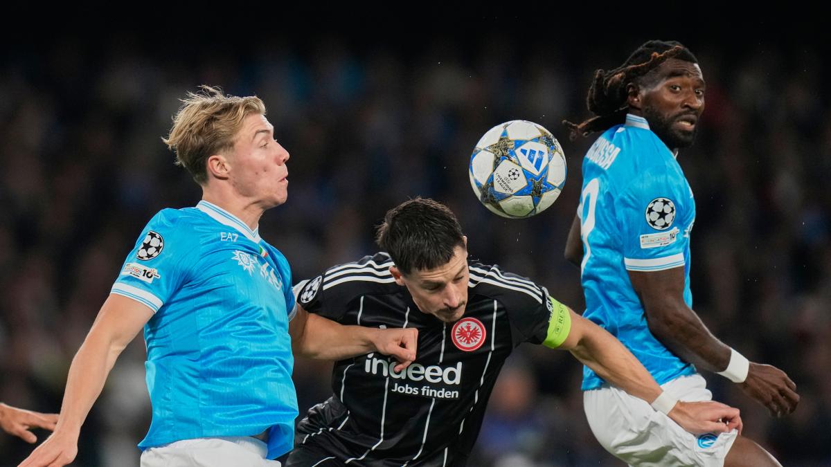0-0: El Nápoles no puede con el muro del Eintracht