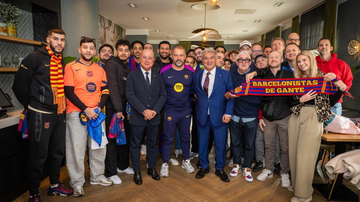 Encuentro muy especial de dos peñas del Barça en Brujas con Laporta y Flick