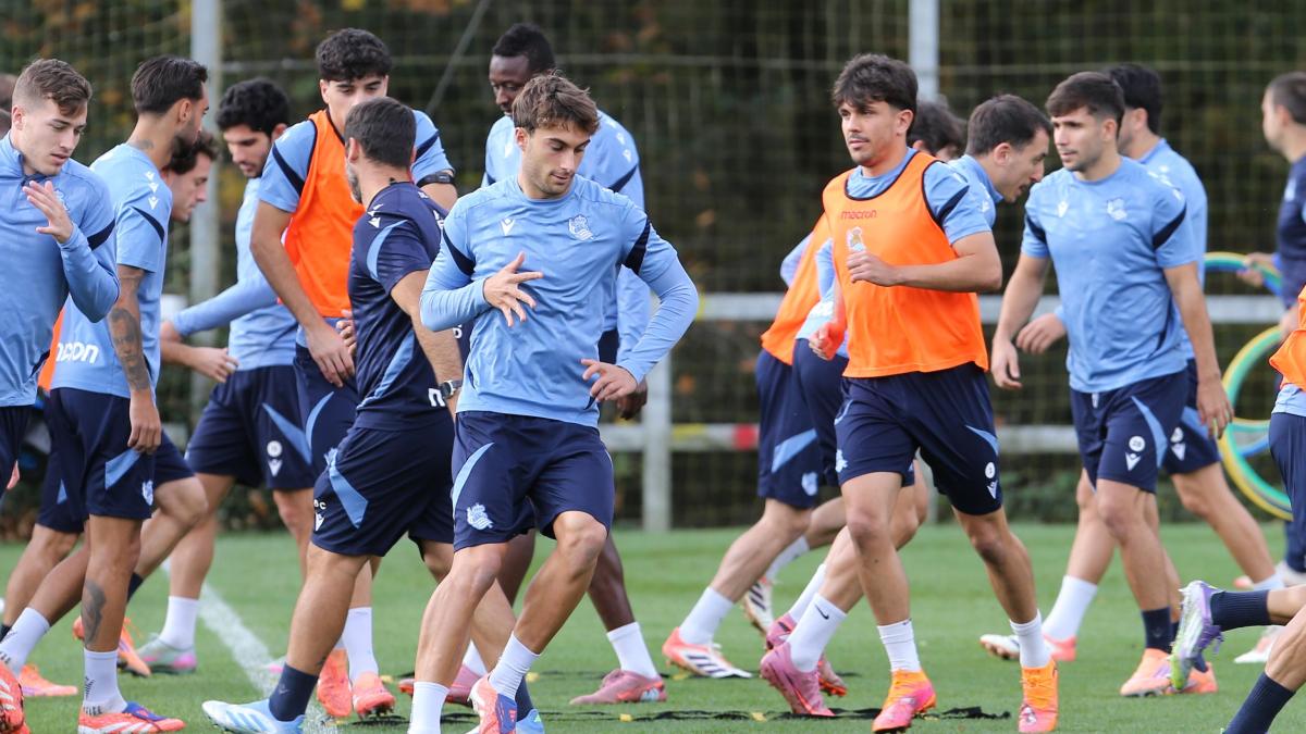 Regresos escalonados y enfermería llena: así afronta la Real la vuelta a los entrenamientos