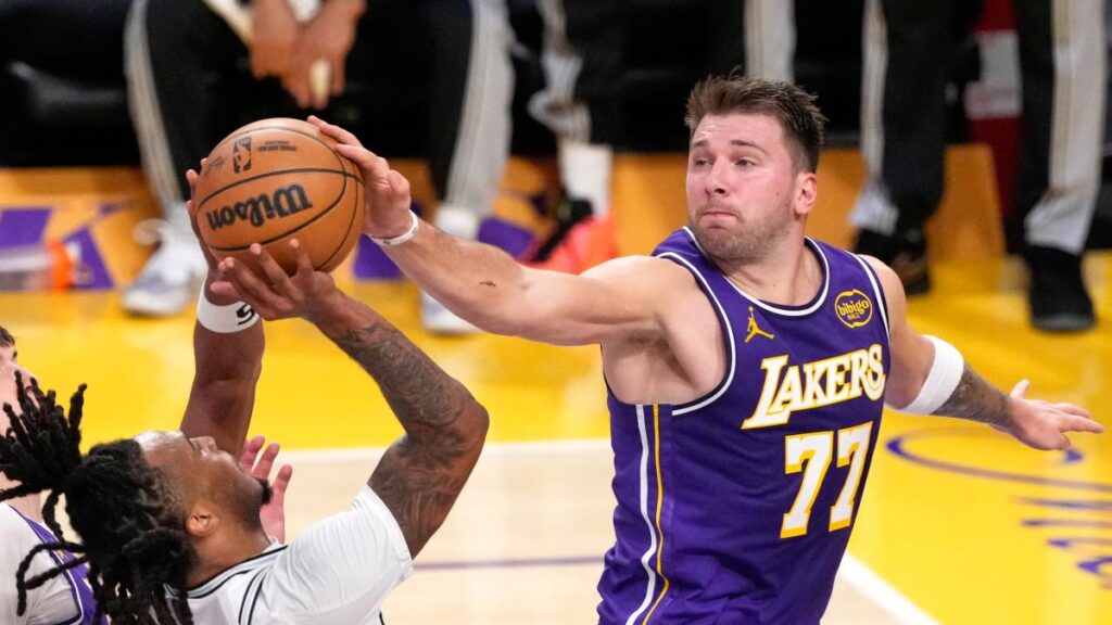 Doncic apunta a un jugador fundamental de estos Lakers: "Está muy infravalorado"