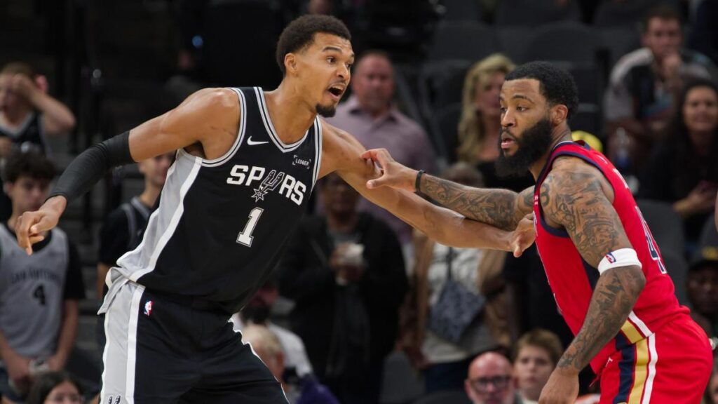 Los Sixers y los Spurs siguen intratables
