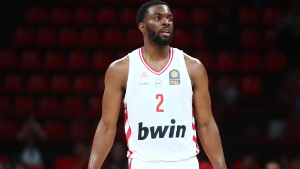 Keenan Evans brilla en su debut con Olympiacos... tras 533 días lesionado: "No esperaba que saliera tan bien"