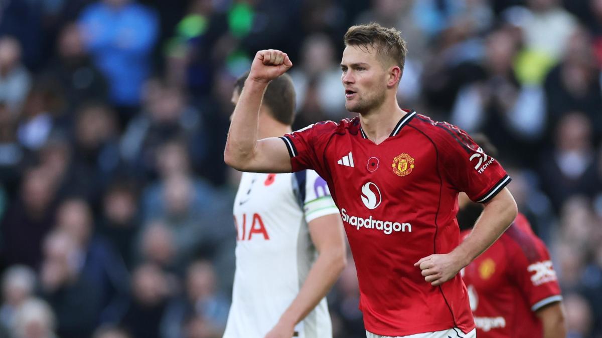 De Ligt encuentra por fin la regularidad y Koeman le premia