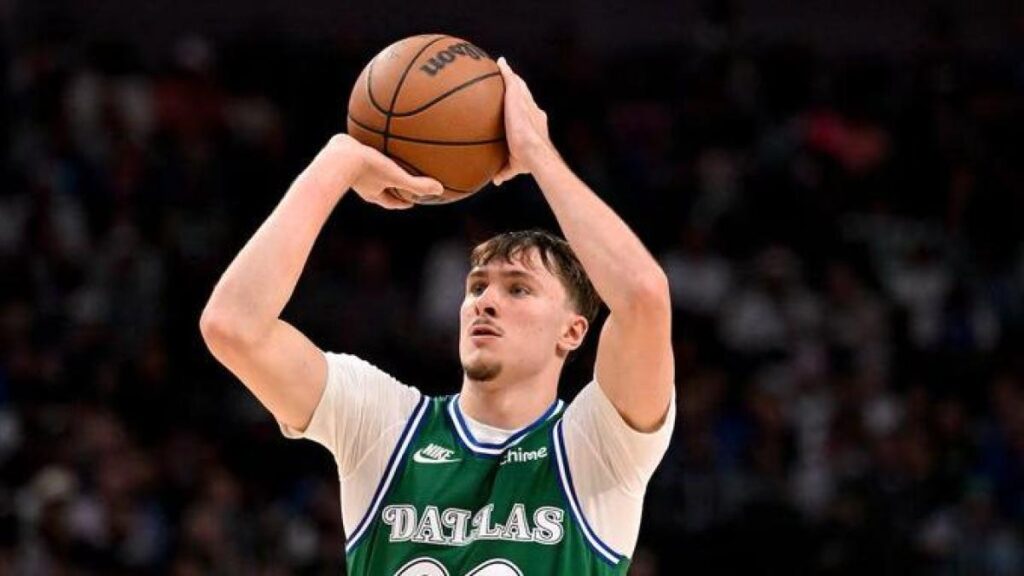 A los 18 años, Cooper Flagg hace historia con los Dallas Mavericks