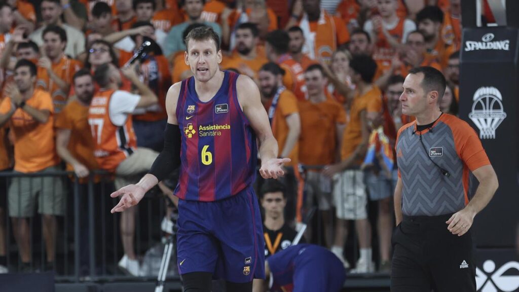 Las reticencias del Barça a fichar ahora un pívot dificultan el acuerdo con Xavi Pascual