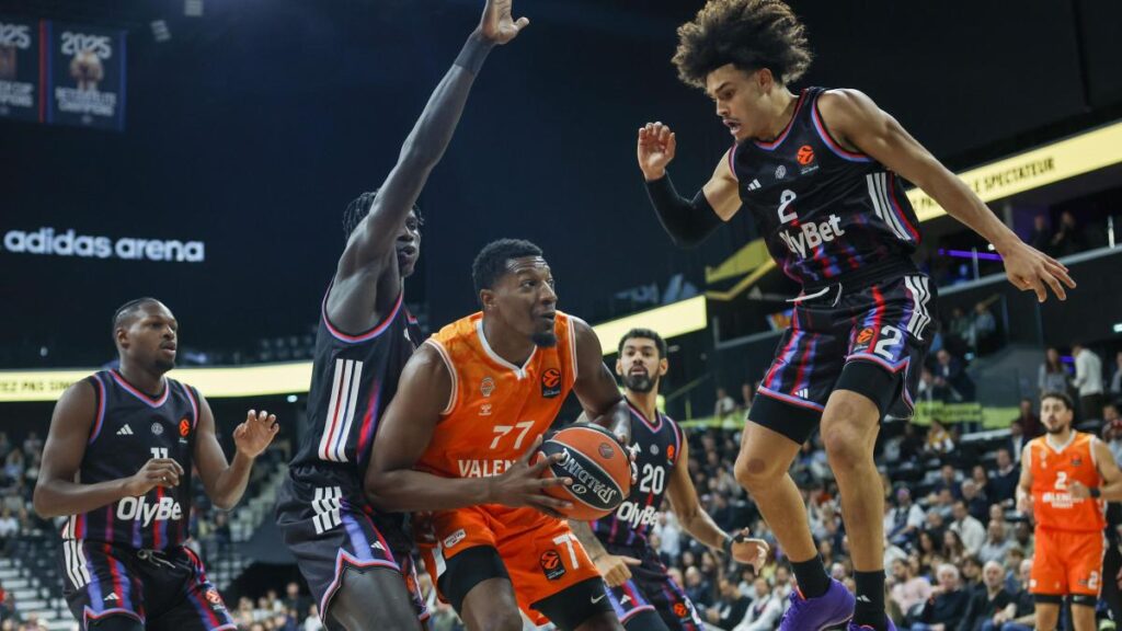 90-86: El Valencia deja escapar una renta de 15 puntos y cae en París