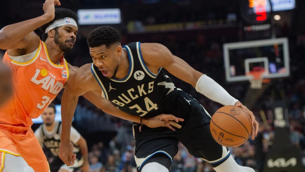 Los Bucks, pesimistas con la lesión de Antetokounmpo: "No pinta bien"