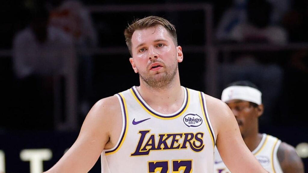 Para que luego digan de Xavi: Doncic se queja del estado de la pista