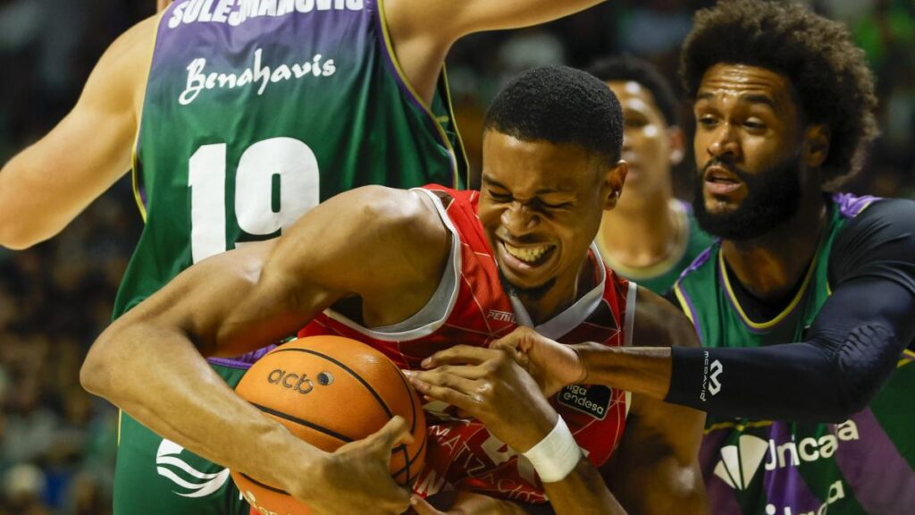 105-82: El Unicaja domina al Manresa y coge impulso con Chris Duarte al mando