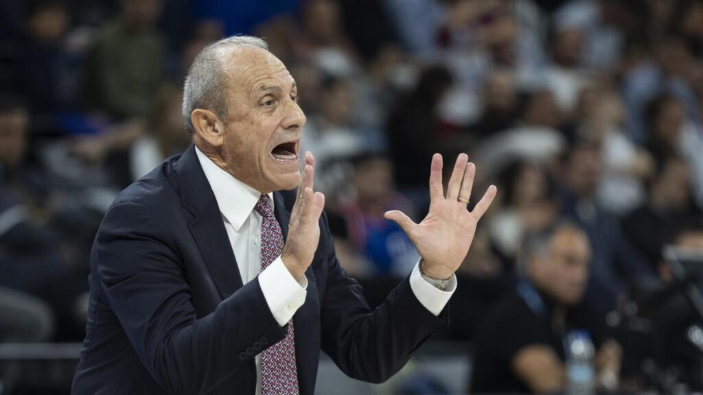 Última hora: Ettore Messina dimite como técnico del Armani Milan y ya tiene relevo