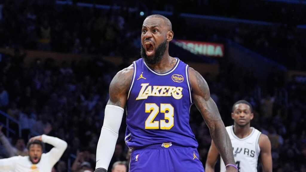LeBron James está loco a sus 40 años: ¡mate descomunal!