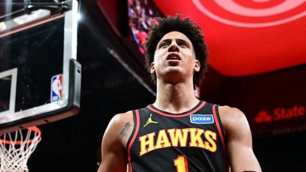 Jalen Johnson irrumpe en la élite de la NBA con una racha nunca vista en su generación