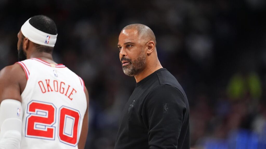 Rajada monumental de Ime Udoka, entrenador de los Houston Rockets: "Uno de los partidos peor arbitrados que recuerdo"