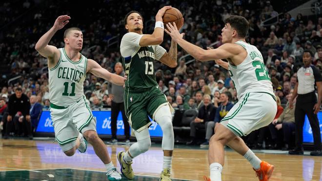 Los Celtics naufragan desde el perímetro y se despiden de su racha de 5 victorias