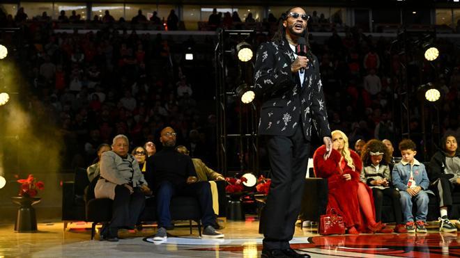 Pau Gasol y Michael Jordan se rinden al homenajeado de la noche en la NBA: "Un jugador único"