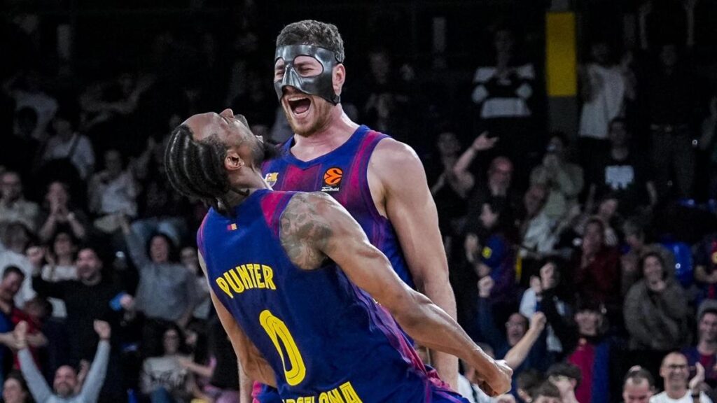 Xavi Pascual sale al paso de su jugador: "No es una máquina, cada día será mejor"