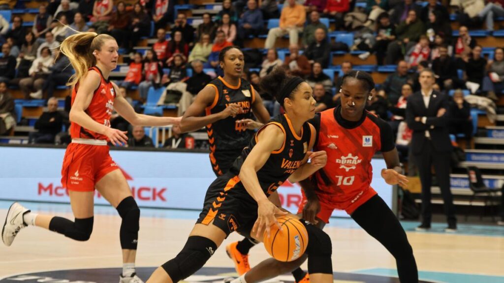 75-78: Valencia Basket resiste en Lugo y cierra la primera vuelta con una victoria inesperadamente sufrida