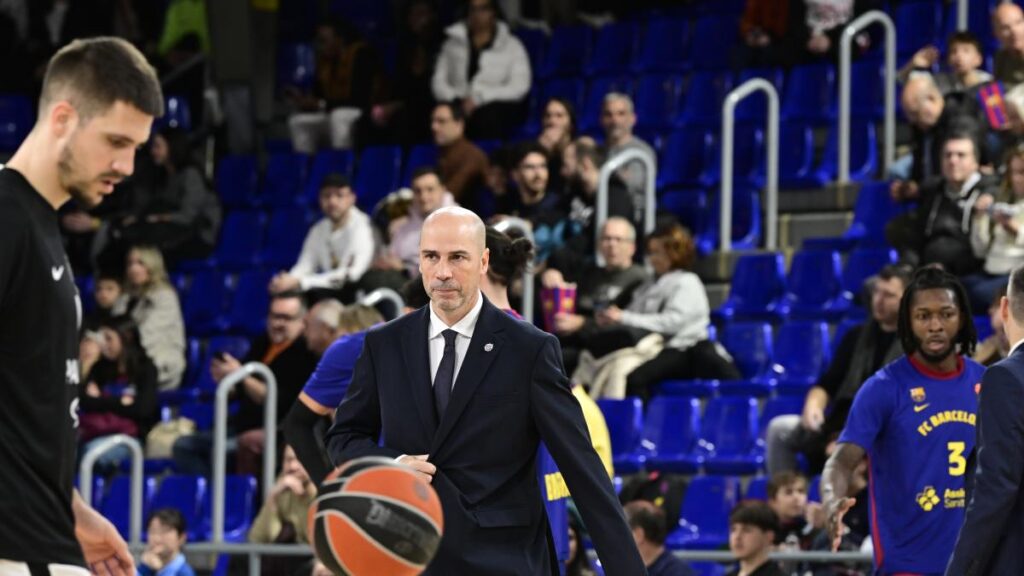 El Palau recibe a Peñarroya con aplausos