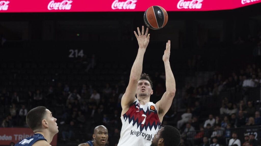75-89: El Baskonia vuelve a ganar fuera más de un año después