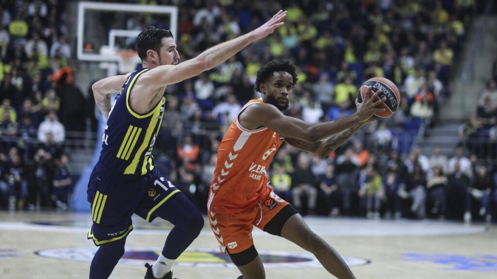 82-79: Fenerbahçe se impone a Valencia Basket en una exhibición física liderada por la experiencia de Nando de Colo