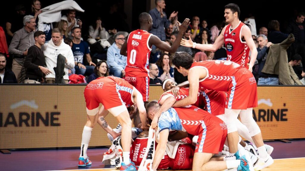 101-104: Un triple de Francis Alonso sobre la bocina hunde más al MoraBanc