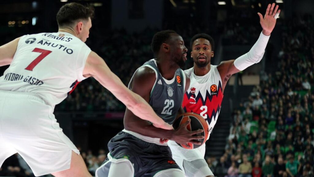 93-74: El Baskonia vuelve a las andadas en el OAKA