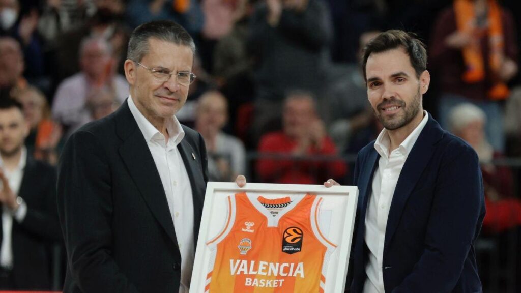 Pedro Martínez se convierte en el técnico con más partidos dirigidos en el masculino del Valencia