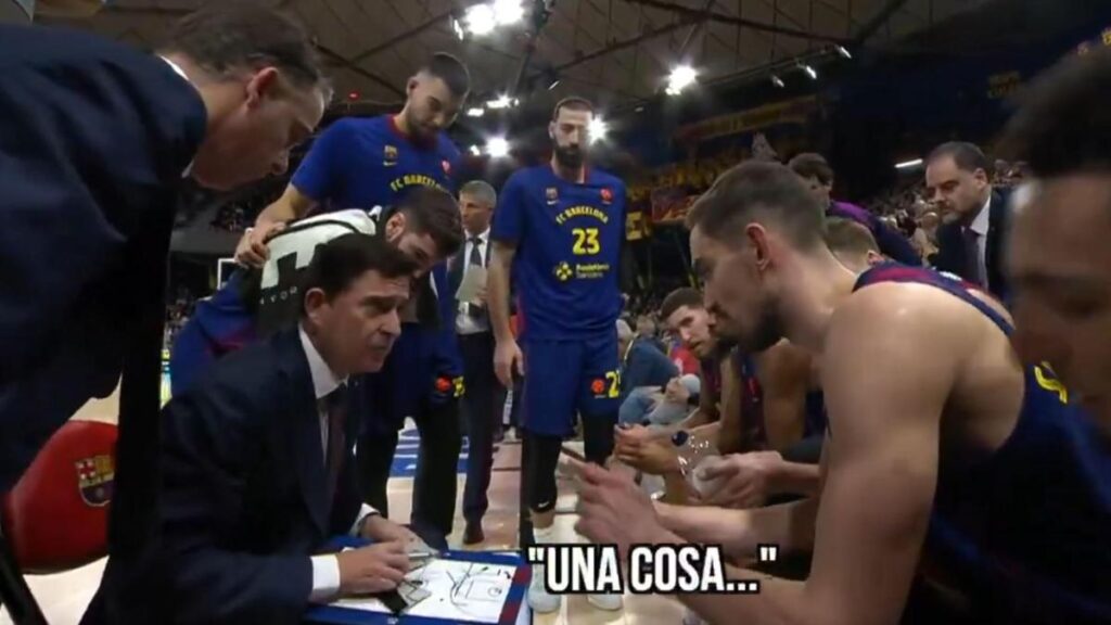 Satoransky interrumpió el tiempo muerto para proponer a Xavi Pascual una jugada de Marcelinho y Shermadini: la respuesta es oro