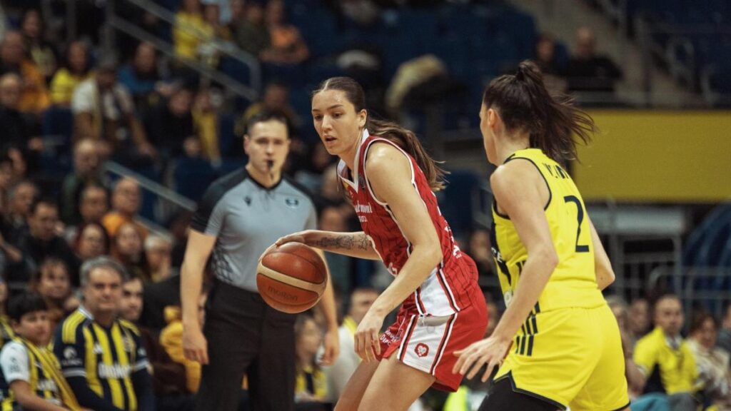 69-67: El Casademont roza el milagro en la pista del Fenerbahce