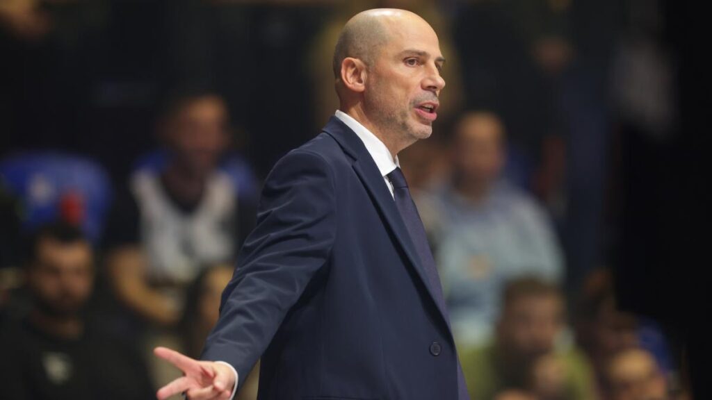 Doble alegría para Peñarroya, que desvela novedades sobre Jabari Parker