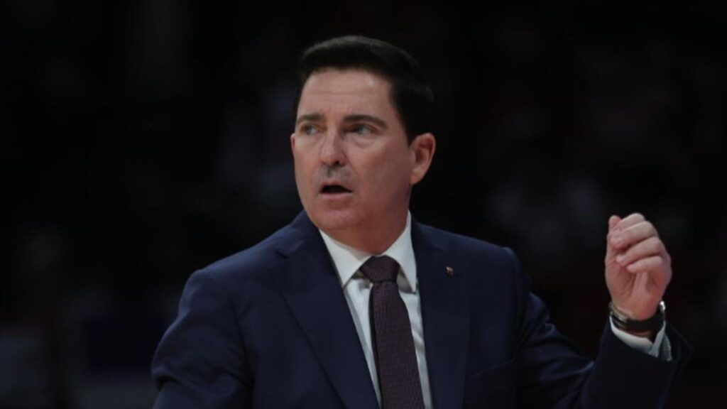 Pascual: "Perdimos 20 balones y concedimos 15 rebotes ofensivos; así es imposible ganar"